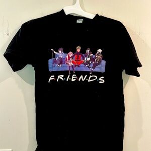 NARUTO FRIENDS T SHIRT